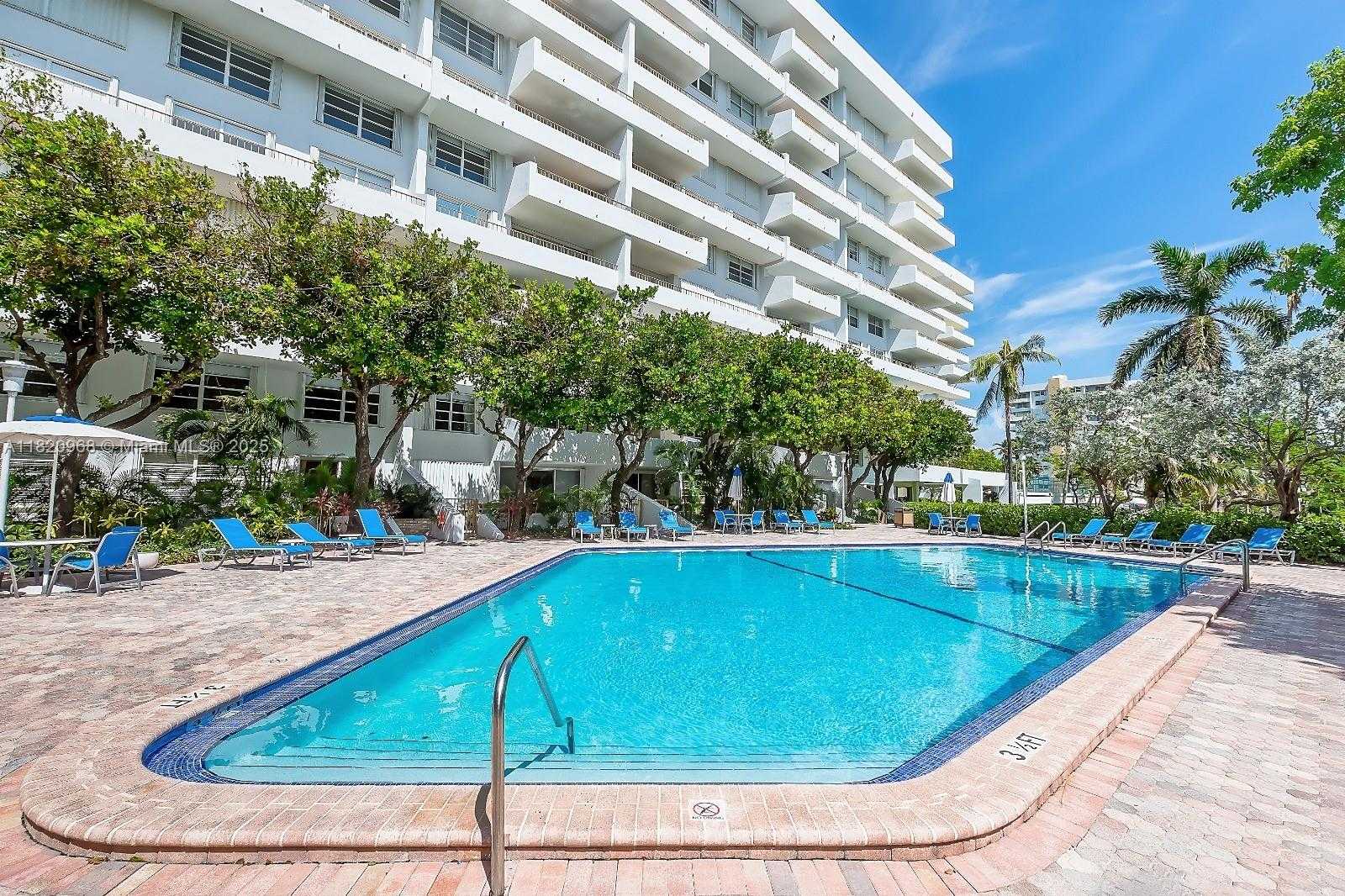Small Image of 155 OCEAN LANE DR #408-308, Key Biscayne Number 19