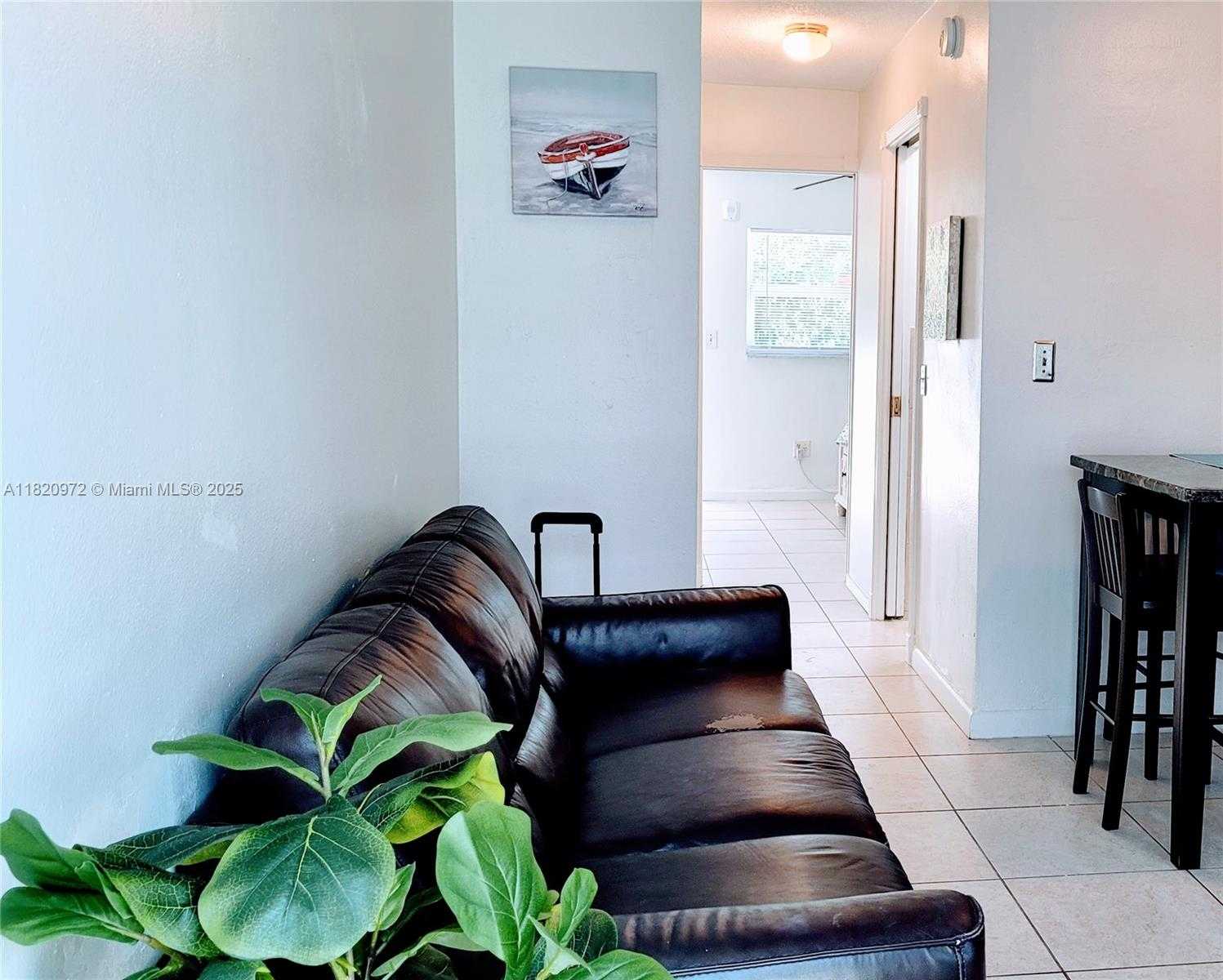 Small Image of 524 WASHINGTON AVE #213, Miami Beach Number 10