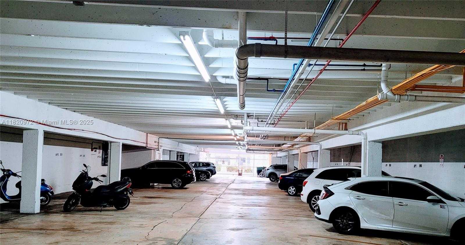Small Image of 524 WASHINGTON AVE #213, Miami Beach Number 22