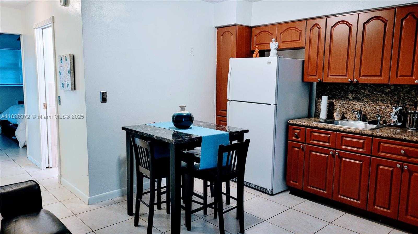 Small Image of 524 WASHINGTON AVE #213, Miami Beach Number 9