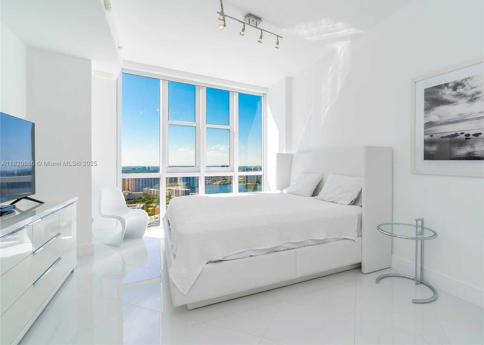 Small Image of 18201 COLLINS AVE #4709A, Sunny Isles Beach Number 13