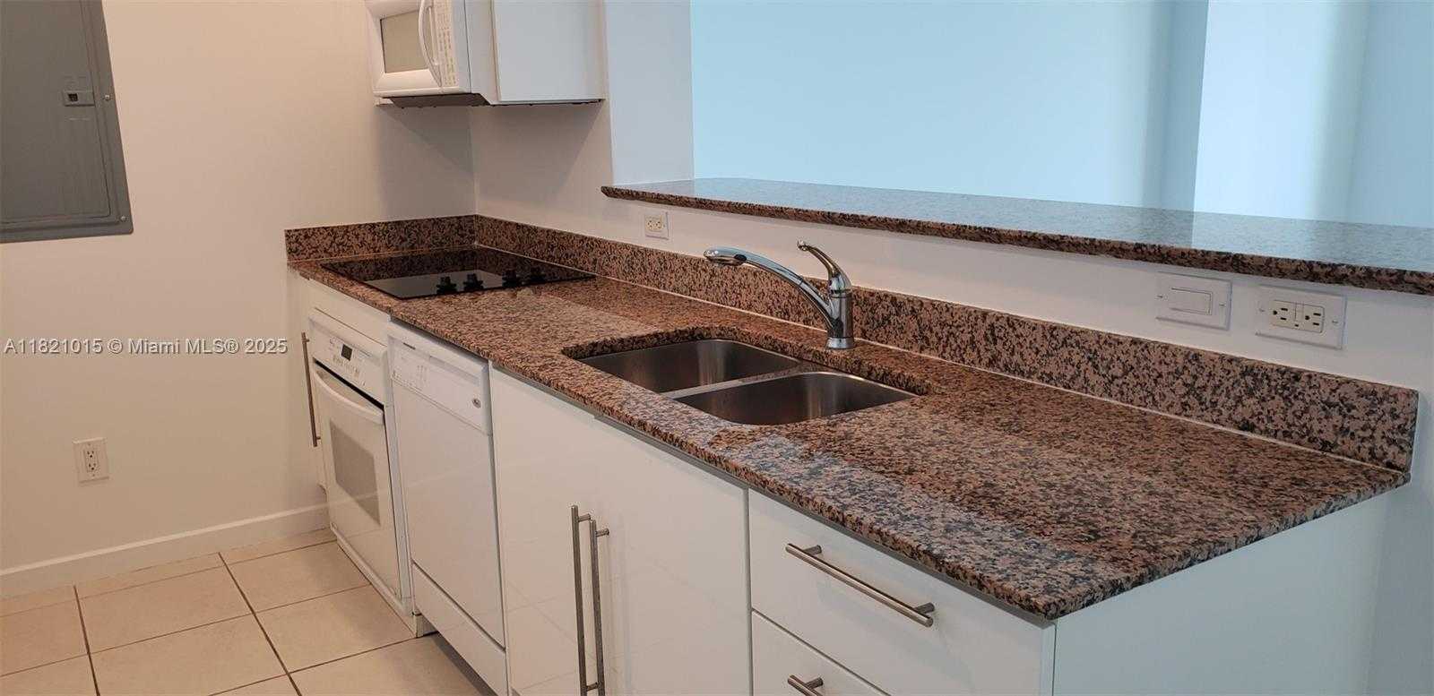 Small Image of 325 SOUTH BISCAYNE BLVD #3120, Miami Number 10