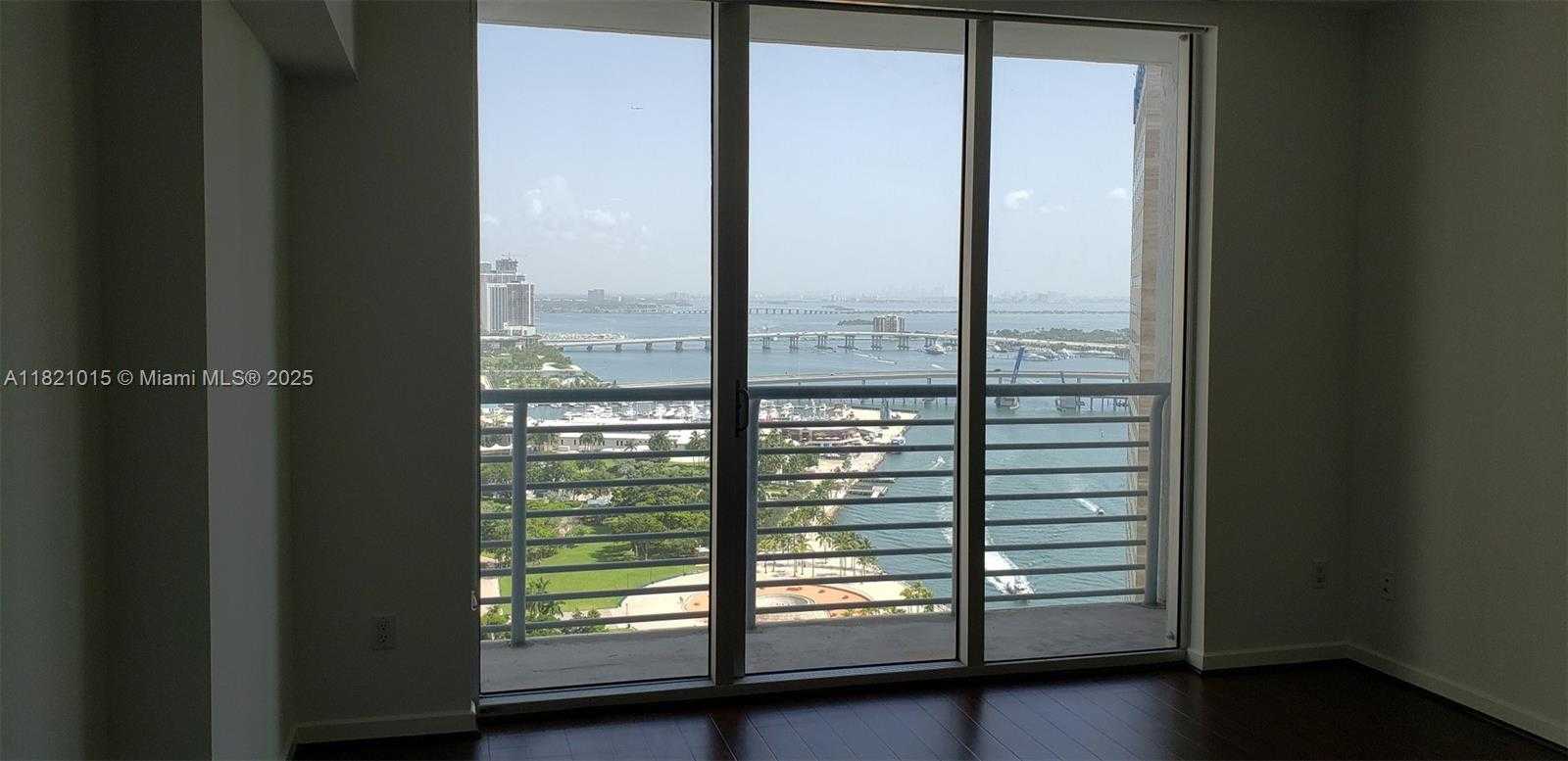 Small Image of 325 SOUTH BISCAYNE BLVD #3120, Miami Number 12
