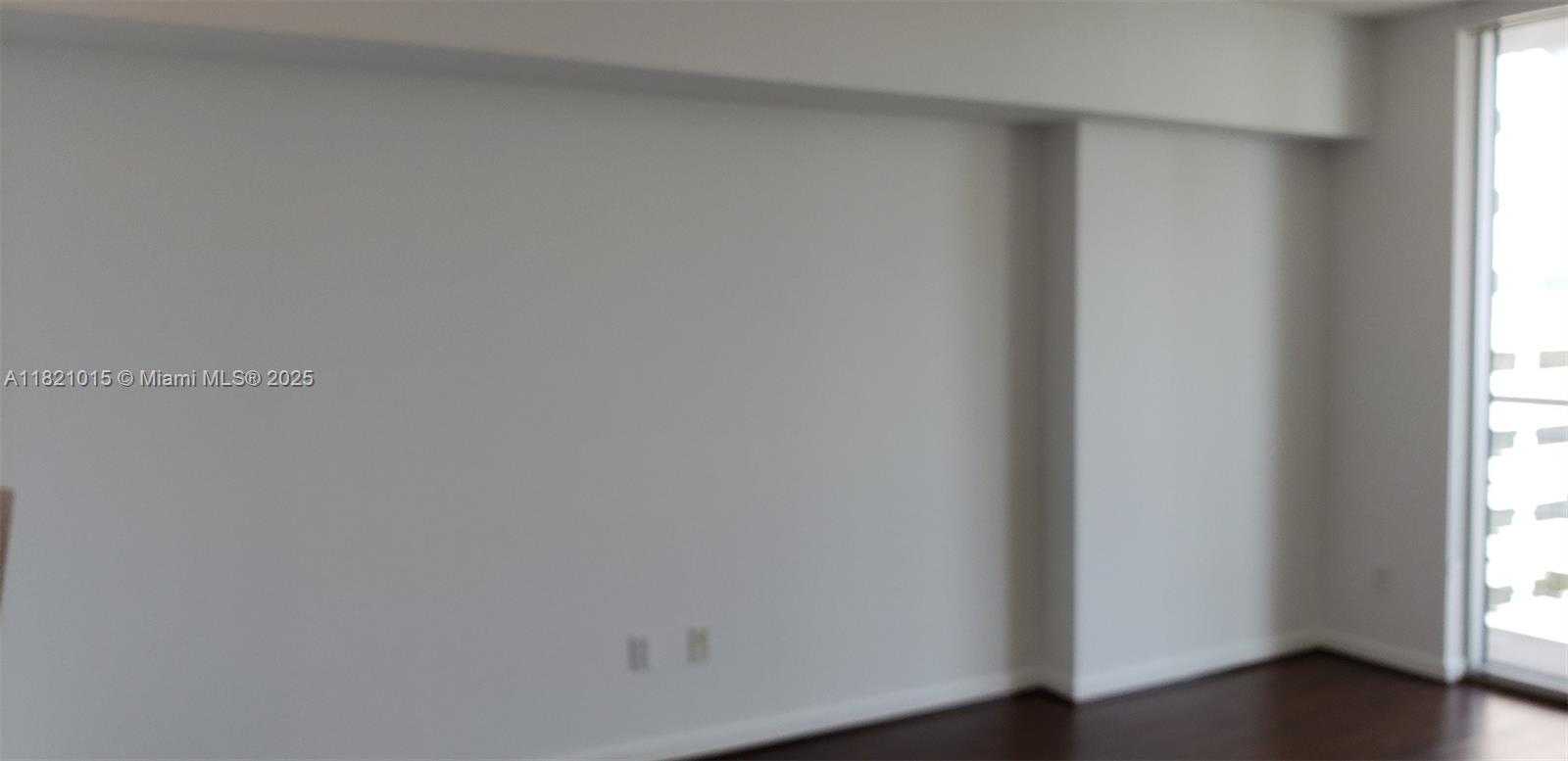 Small Image of 325 SOUTH BISCAYNE BLVD #3120, Miami Number 6