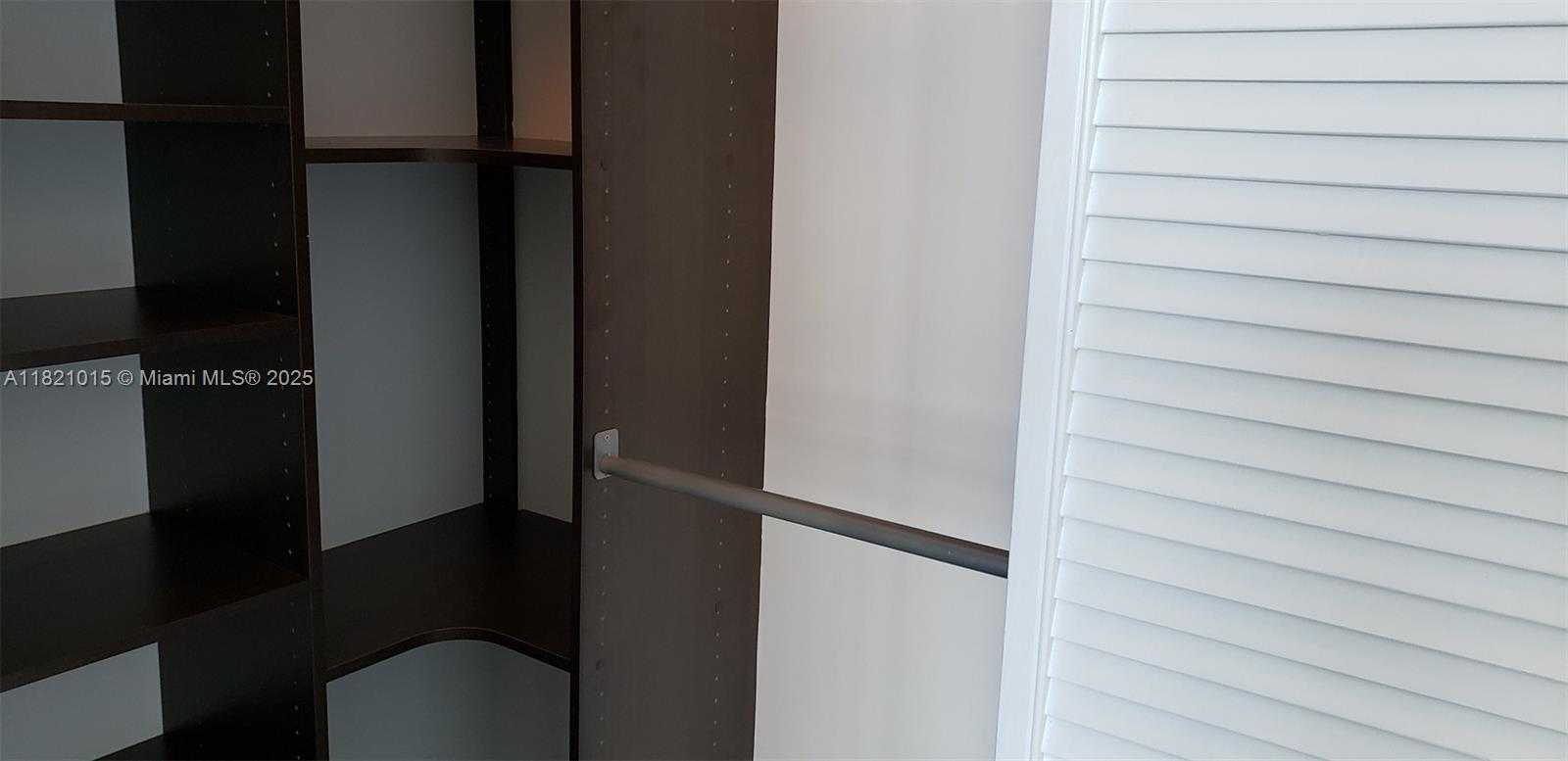 Small Image of 325 SOUTH BISCAYNE BLVD #3120, Miami Number 8