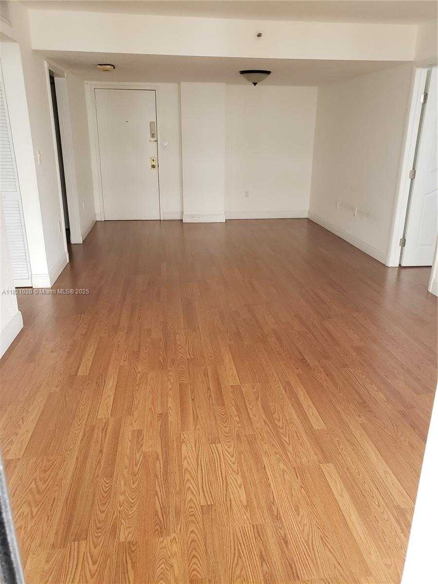 Small Image of 1621 COLLINS AVE #503, Miami Beach Number 12