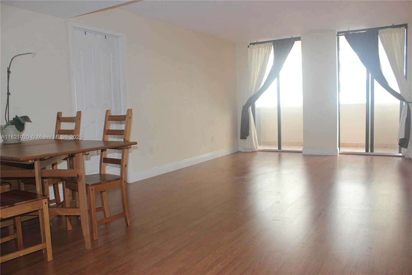 Small Image of 1621 COLLINS AVE #503, Miami Beach Number 14