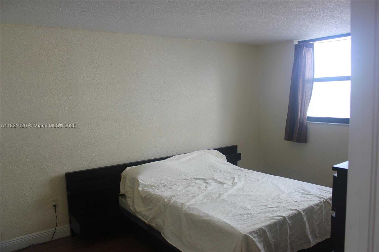 Small Image of 1621 COLLINS AVE #503, Miami Beach Number 15