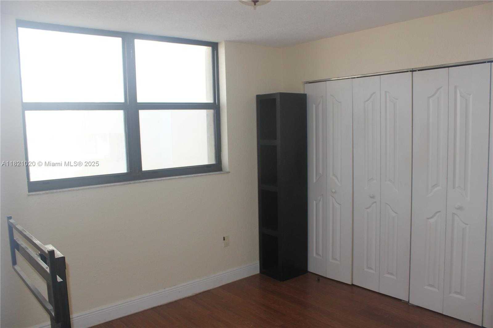 Small Image of 1621 COLLINS AVE #503, Miami Beach Number 16