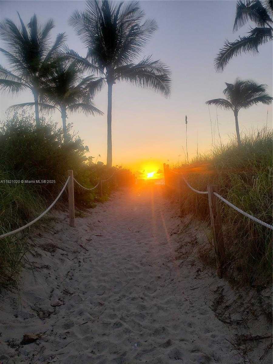 Small Image of 1621 COLLINS AVE #503, Miami Beach Number 18