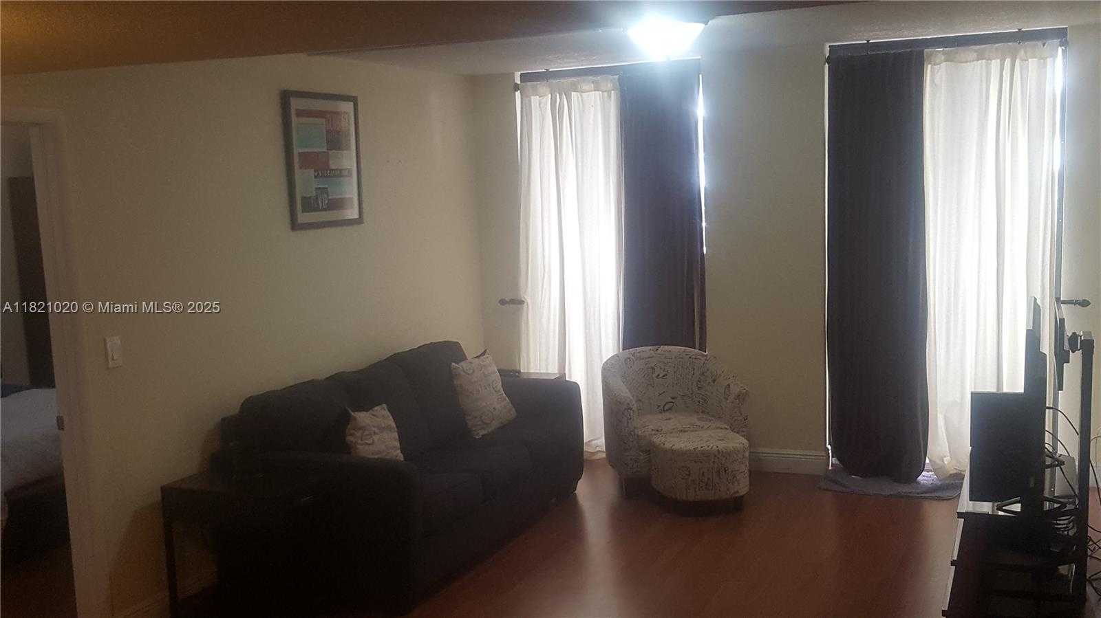 Small Image of 1621 COLLINS AVE #503, Miami Beach Number 7