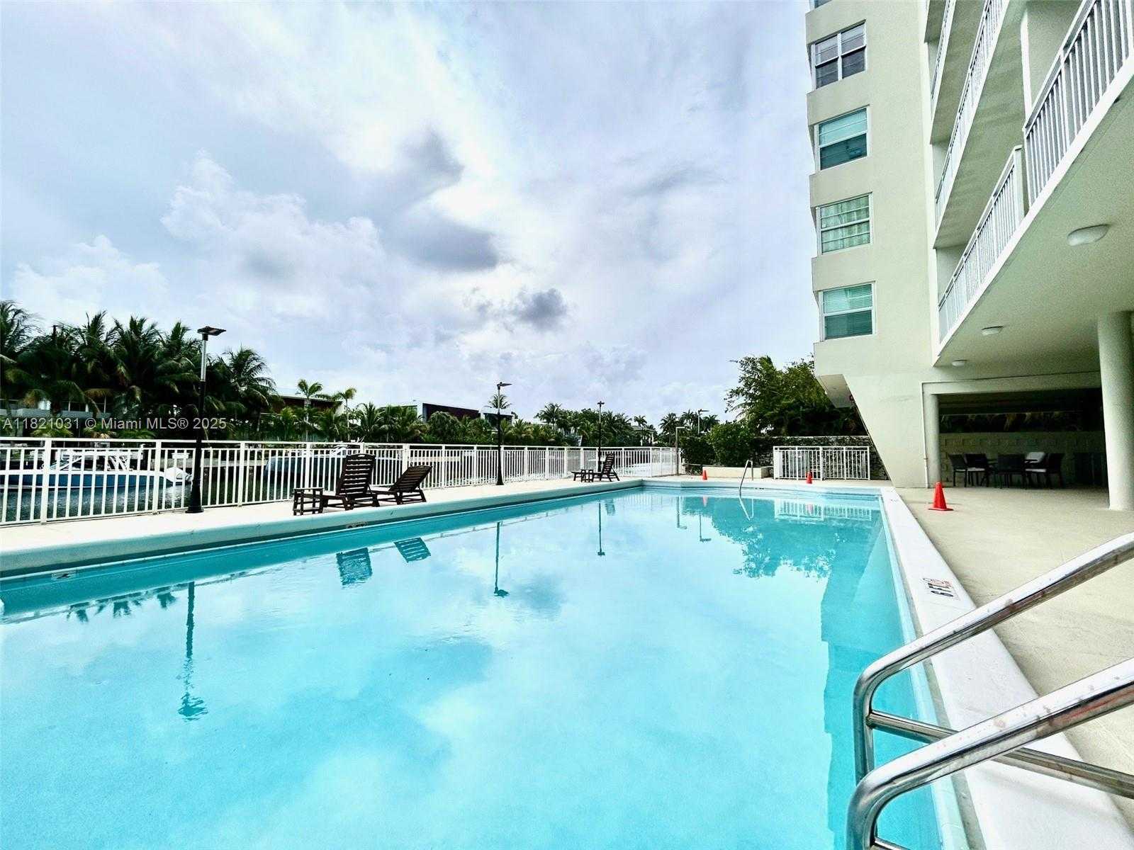 Small Image of 9500 WEST BAY HARBOR DR #2G, Bay Harbor Islands Number 21