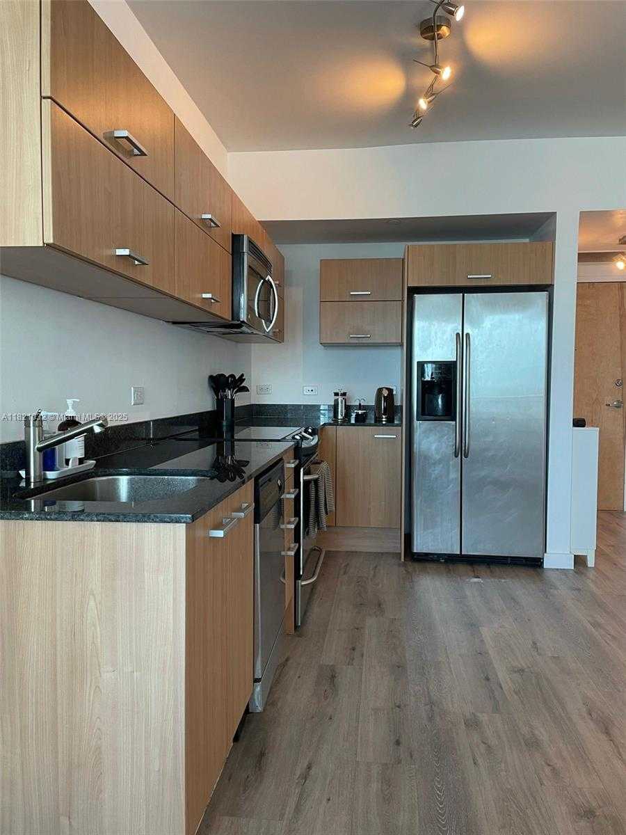 Small Image of 350 SOUTH MIAMI AVE #3207, Miami Number 3