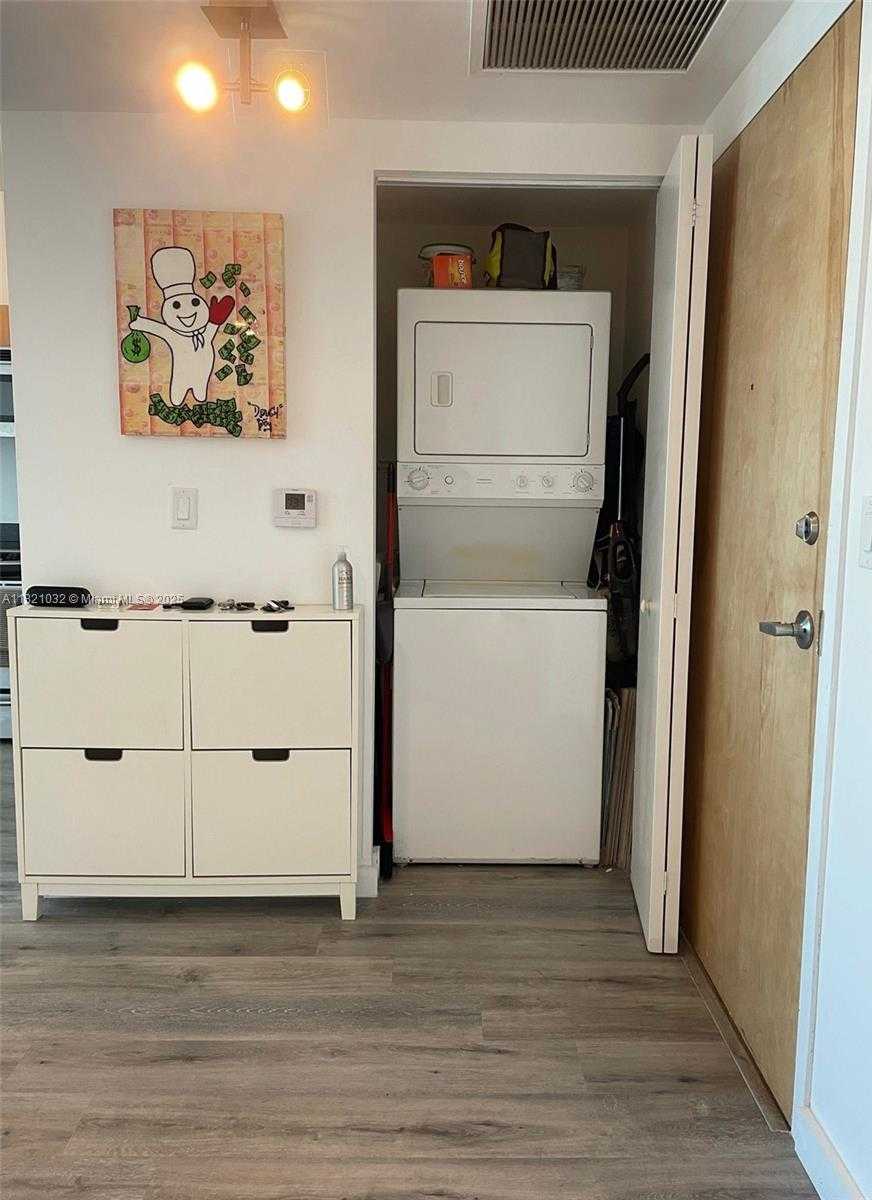 Small Image of 350 SOUTH MIAMI AVE #3207, Miami Number 7