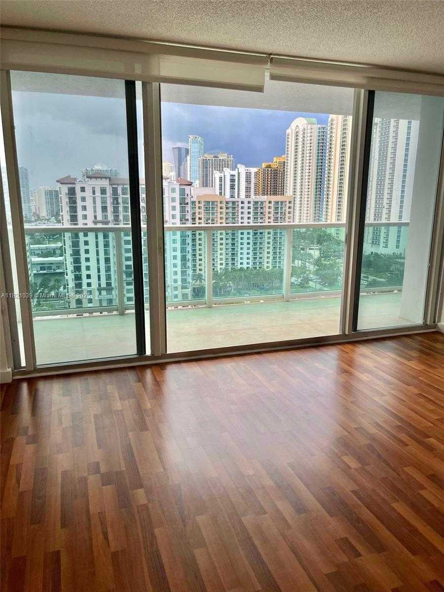 Small Image of 100 BAYVIEW DR #1930, Sunny Isles Beach Number 16