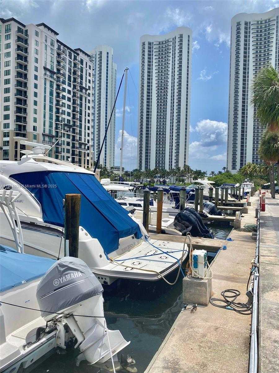Small Image of 100 BAYVIEW DR #1930, Sunny Isles Beach Number 35