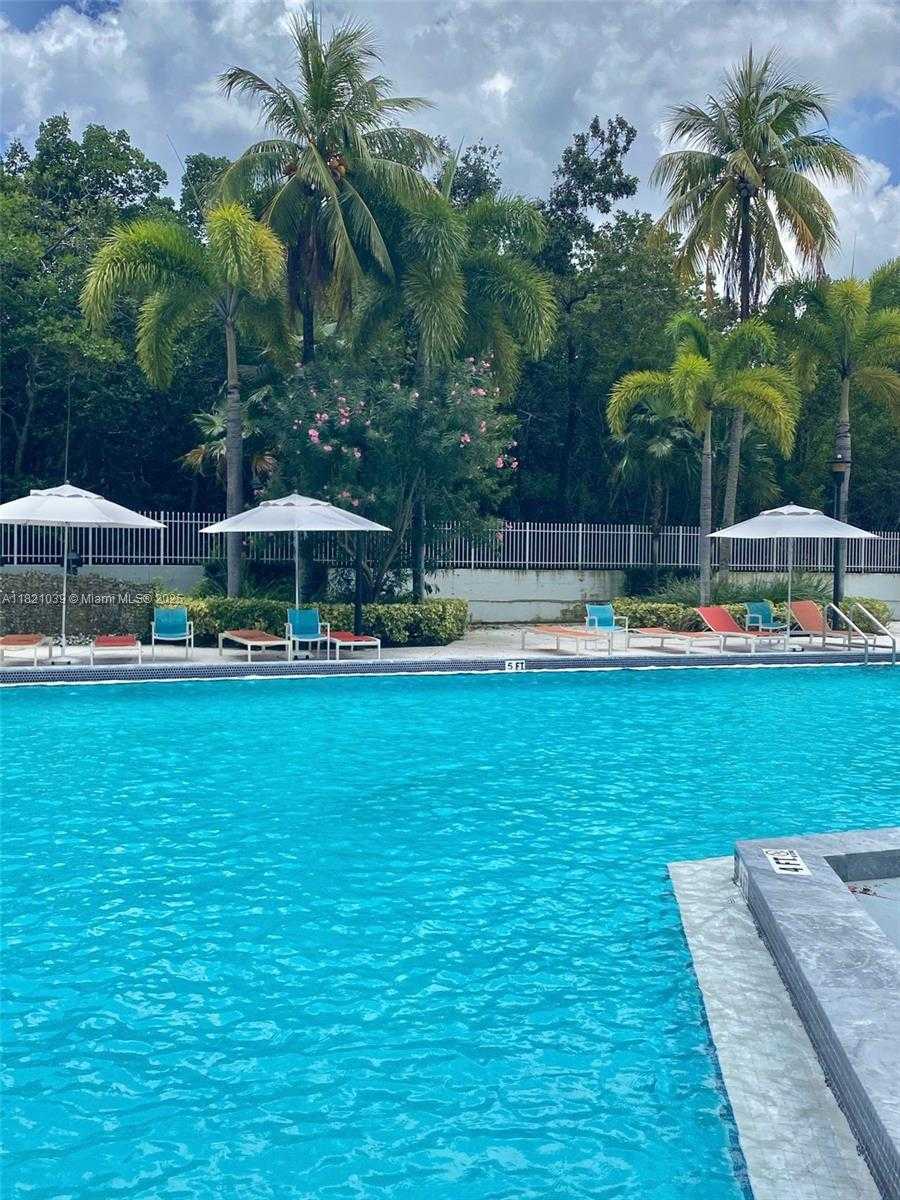 Small Image of 100 BAYVIEW DR #1930, Sunny Isles Beach Number 36