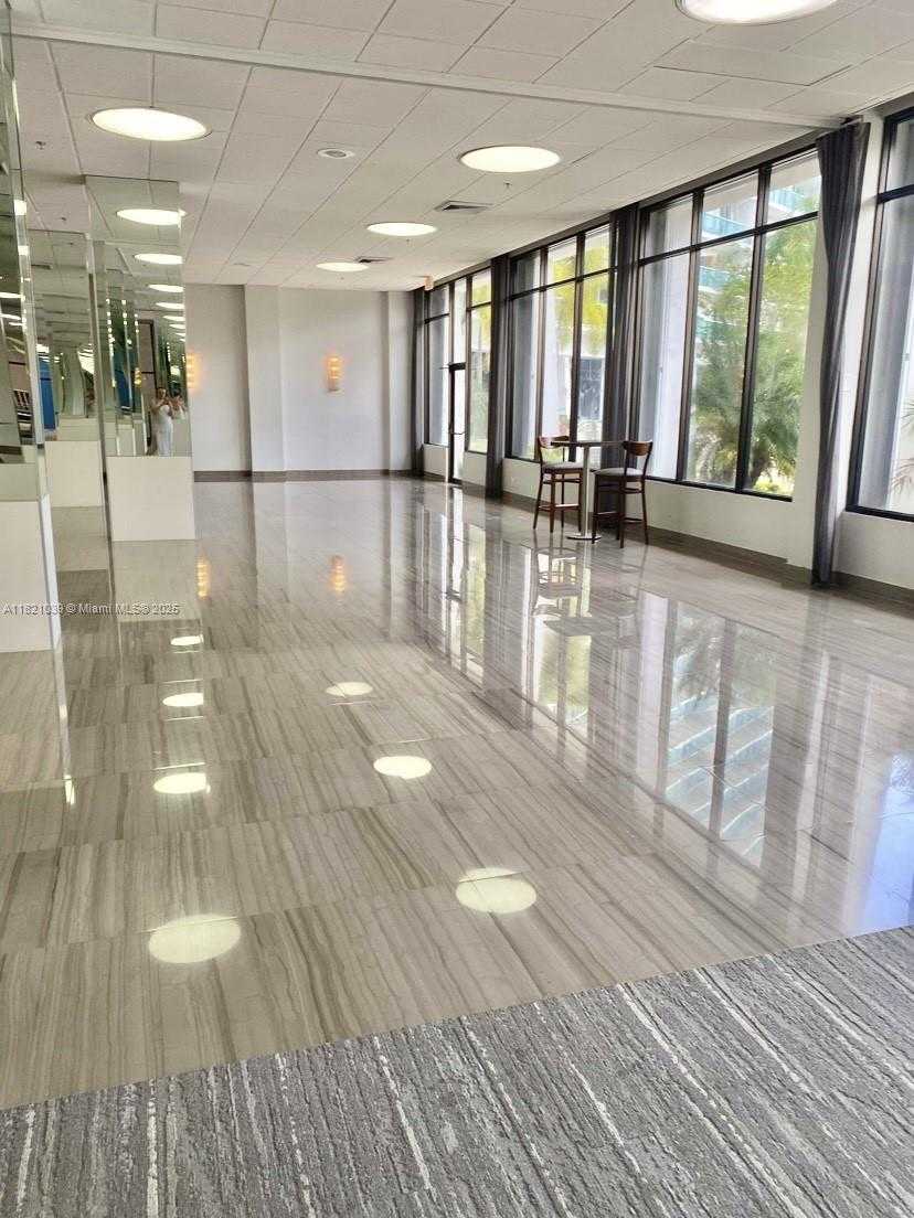 Small Image of 100 BAYVIEW DR #1930, Sunny Isles Beach Number 44