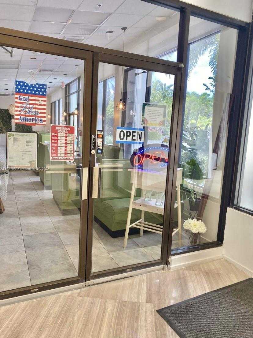 Small Image of 100 BAYVIEW DR #1930, Sunny Isles Beach Number 48