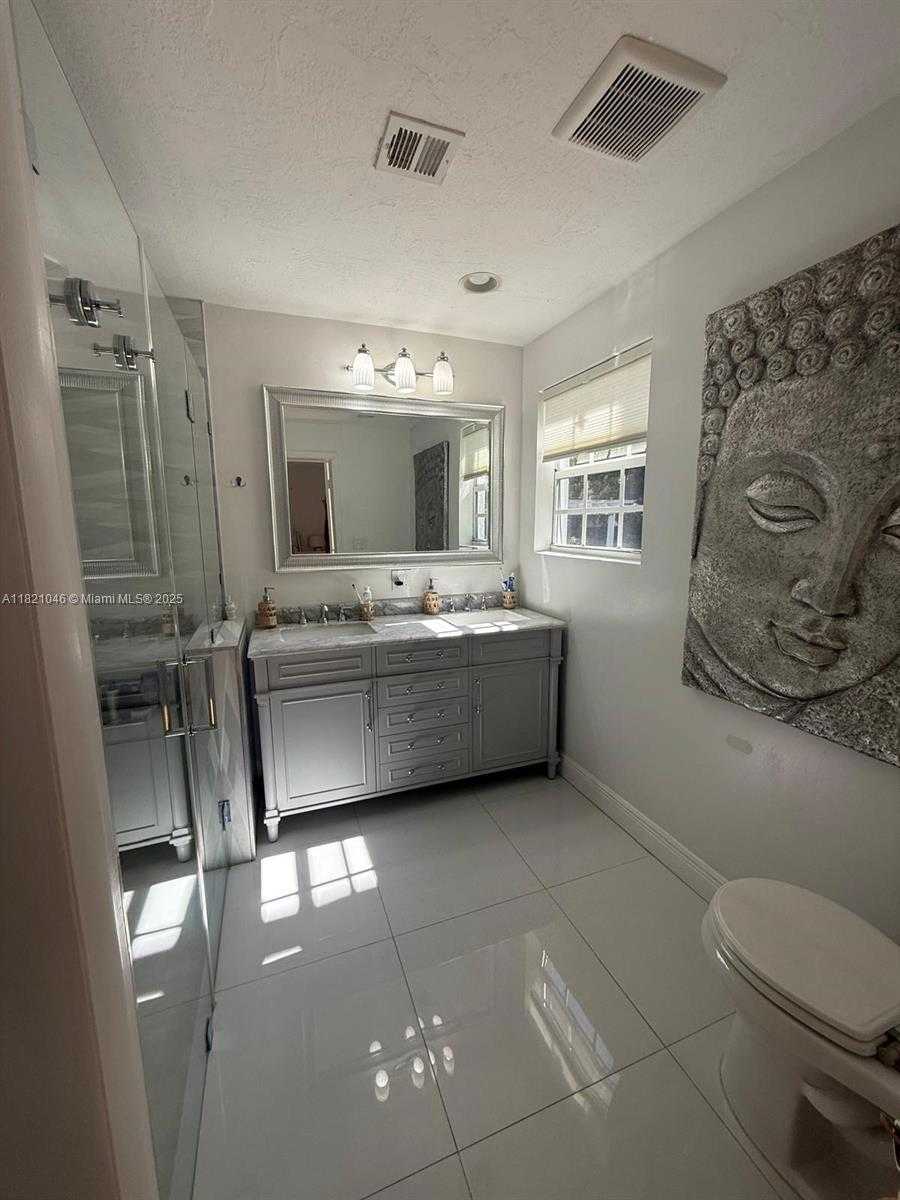 Small Image of 260 NORTH EAST 95TH ST, Miami Shores Number 14