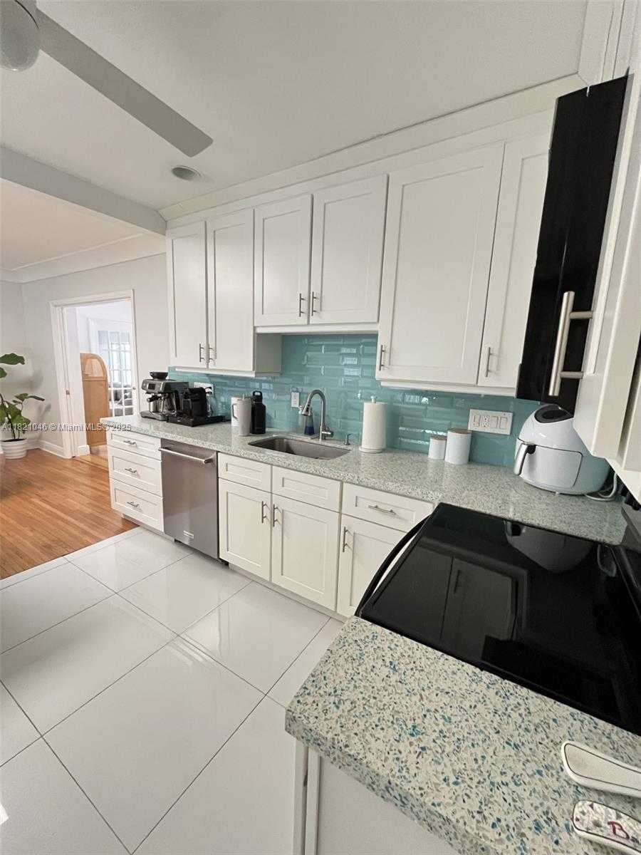Small Image of 260 NORTH EAST 95TH ST, Miami Shores Number 8