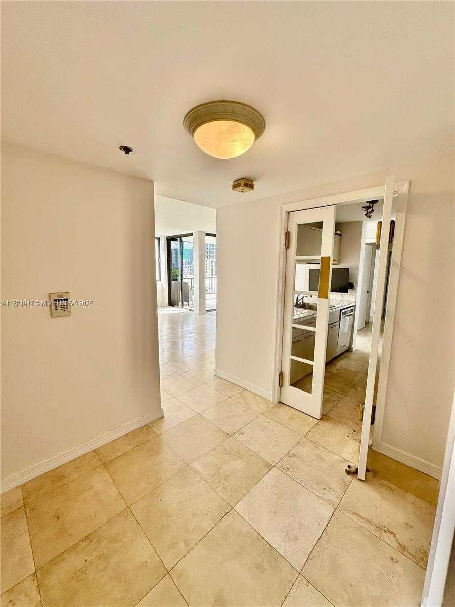 Small Image of 1581 BRICKELL AVE #507, Miami Number 10