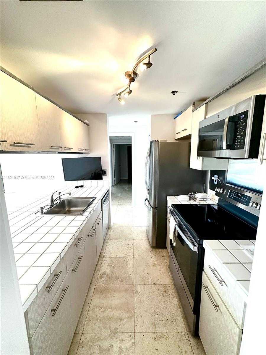 Small Image of 1581 BRICKELL AVE #507, Miami Number 11