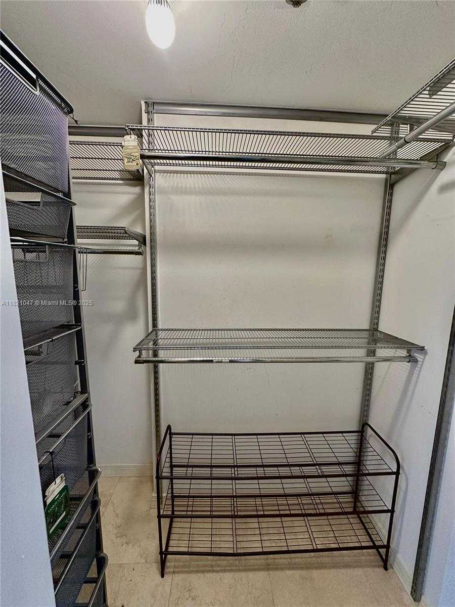 Small Image of 1581 BRICKELL AVE #507, Miami Number 14