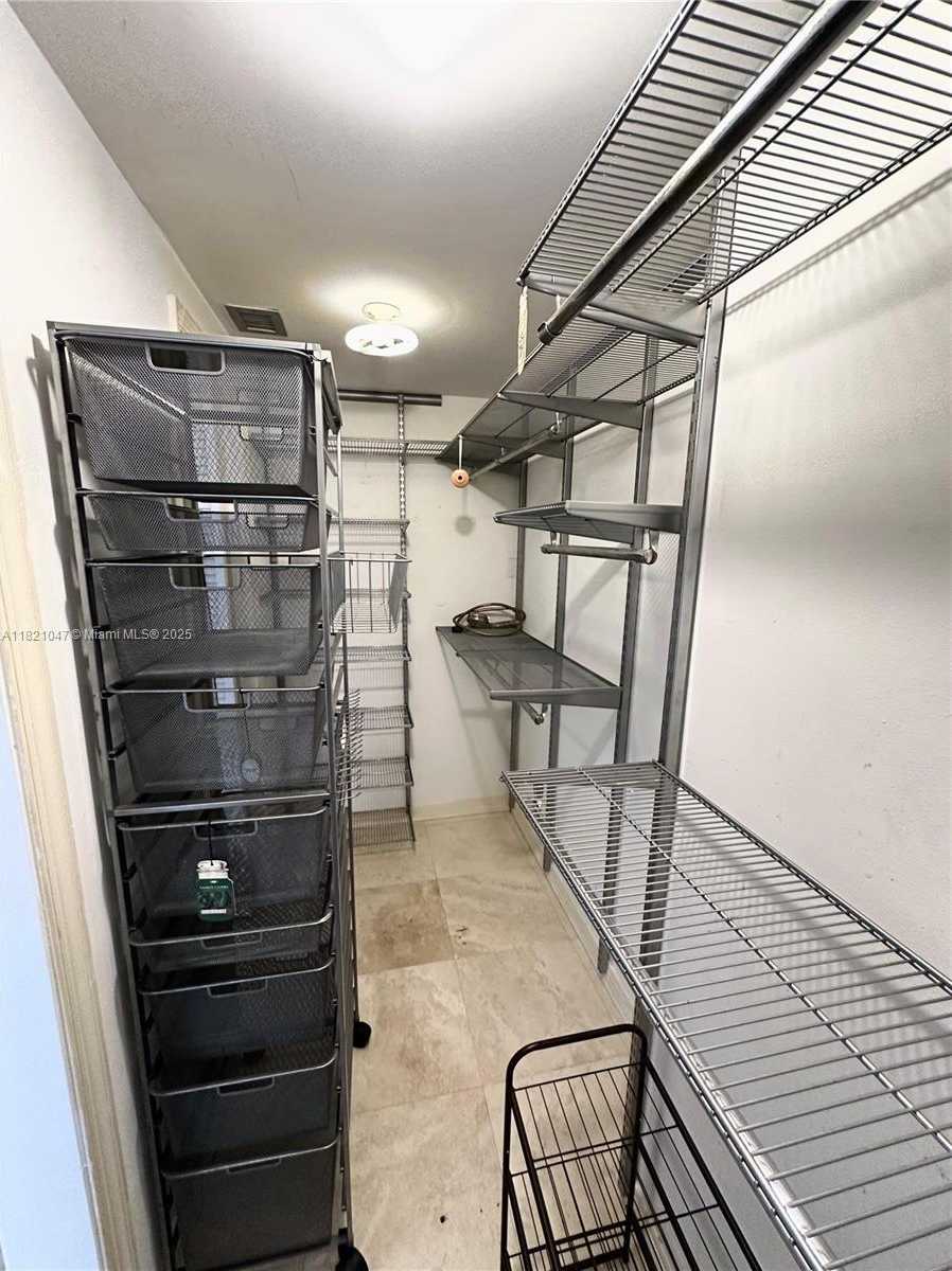 Small Image of 1581 BRICKELL AVE #507, Miami Number 17