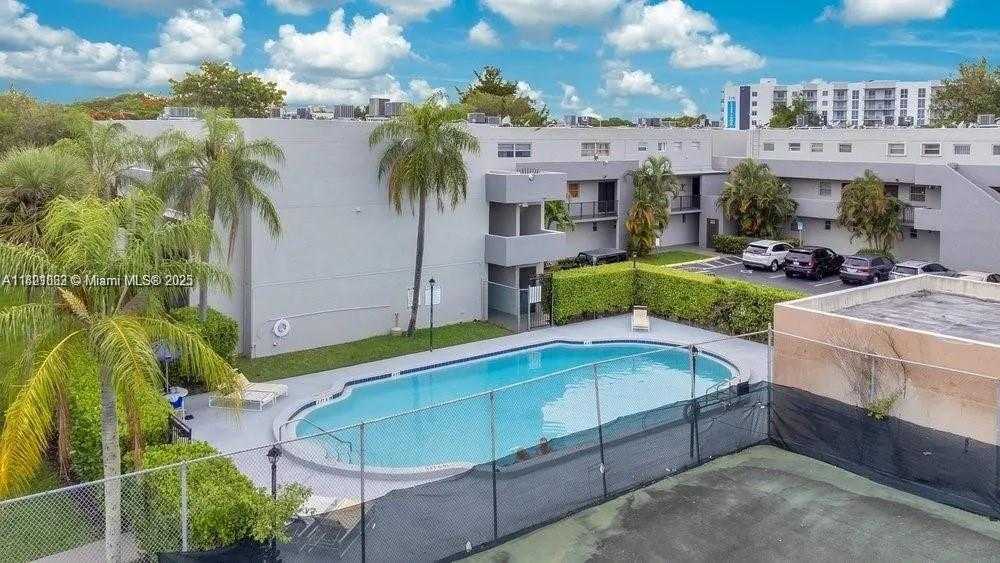 Small Image of 40 NORTH WEST 87TH AVE #D110, Miami Number 21