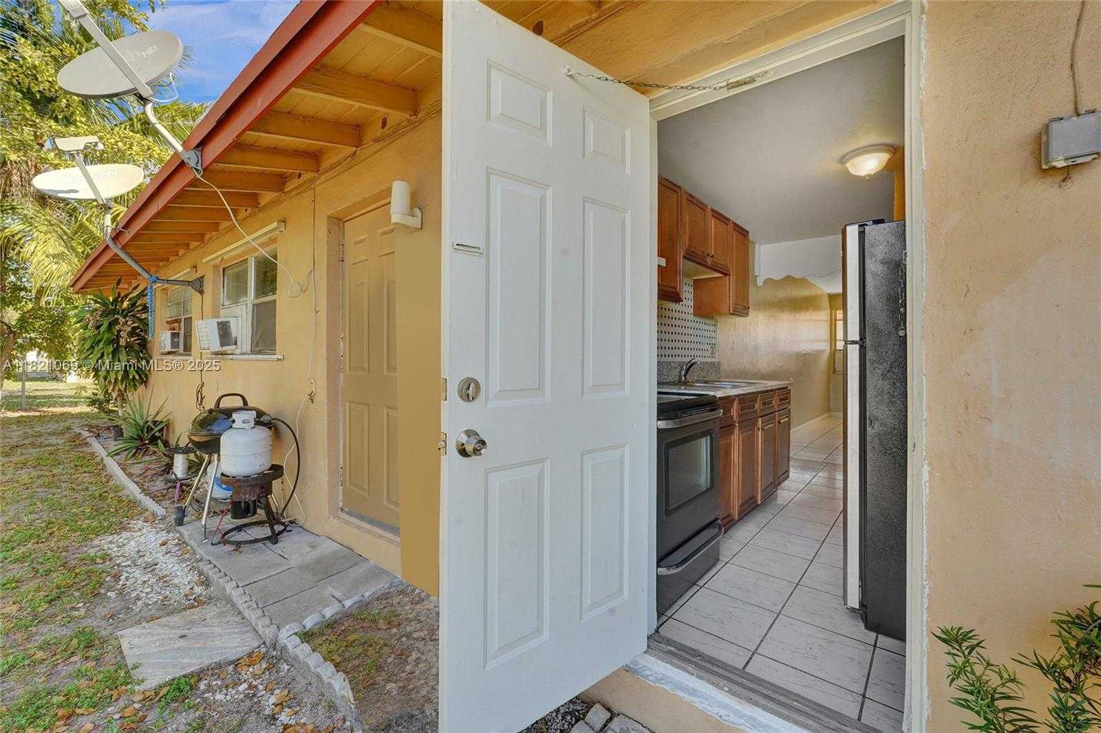Small Image of 5797 FLAGLER ST #2, Hollywood Number 2