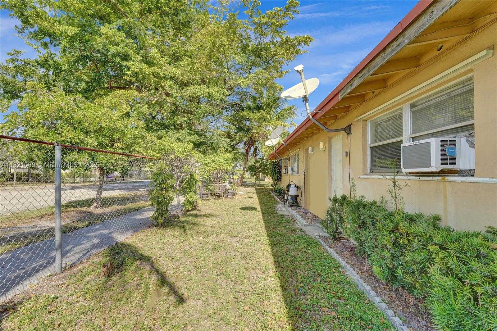 Small Image of 5797 FLAGLER ST #2, Hollywood Number 24