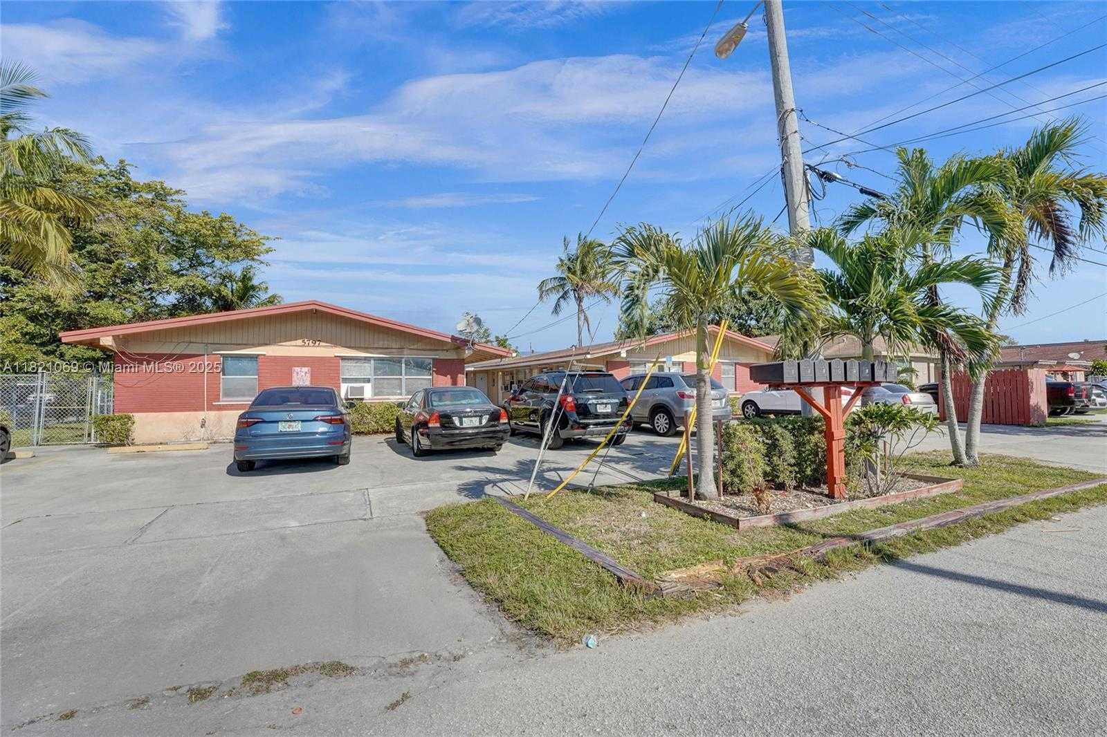 Small Image of 5797 FLAGLER ST #2, Hollywood Number 43