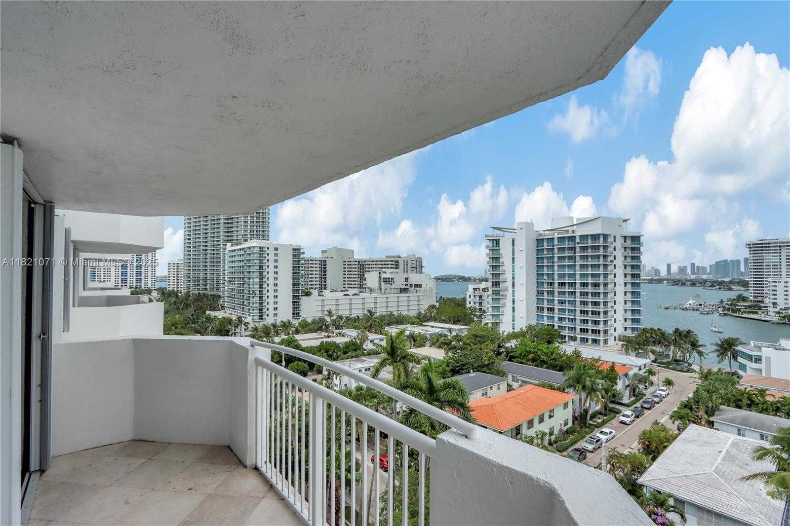 Small Image of 1621 BAY RD #1002, Miami Beach Number 2