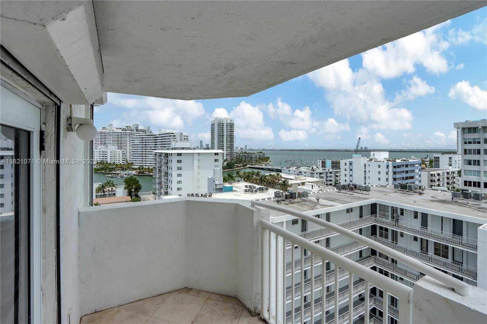 Small Image of 1621 BAY RD #1002, Miami Beach Number 28