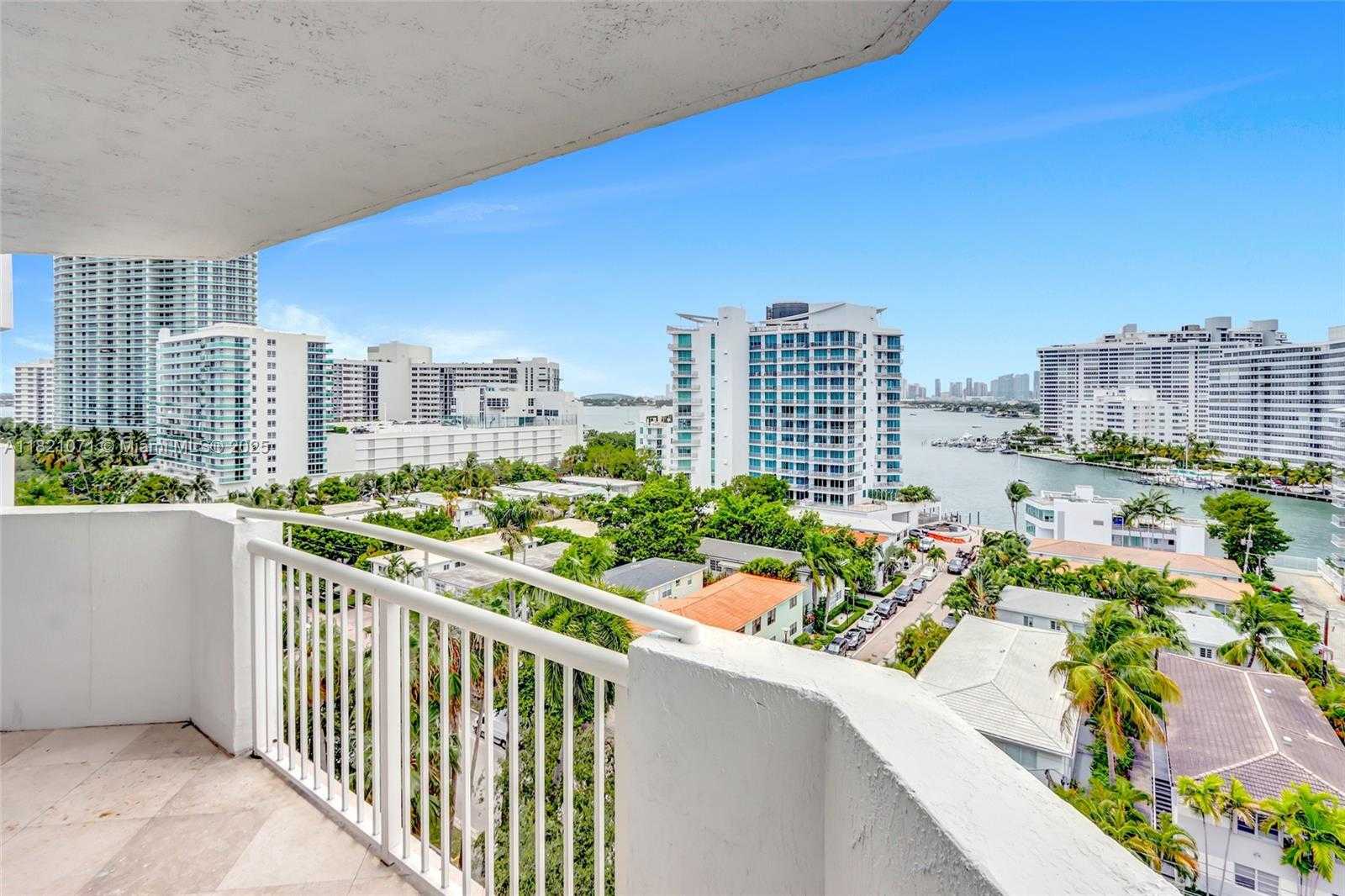 Small Image of 1621 BAY RD #1002, Miami Beach Number 30