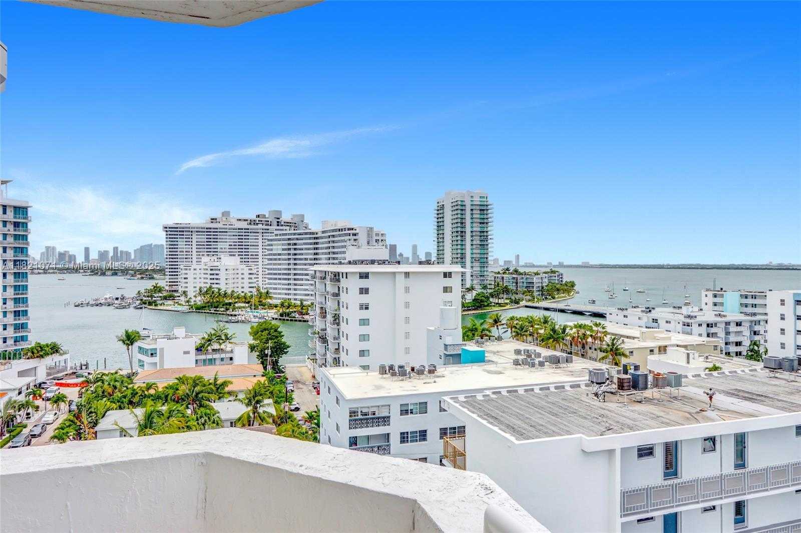 Small Image of 1621 BAY RD #1002, Miami Beach Number 37