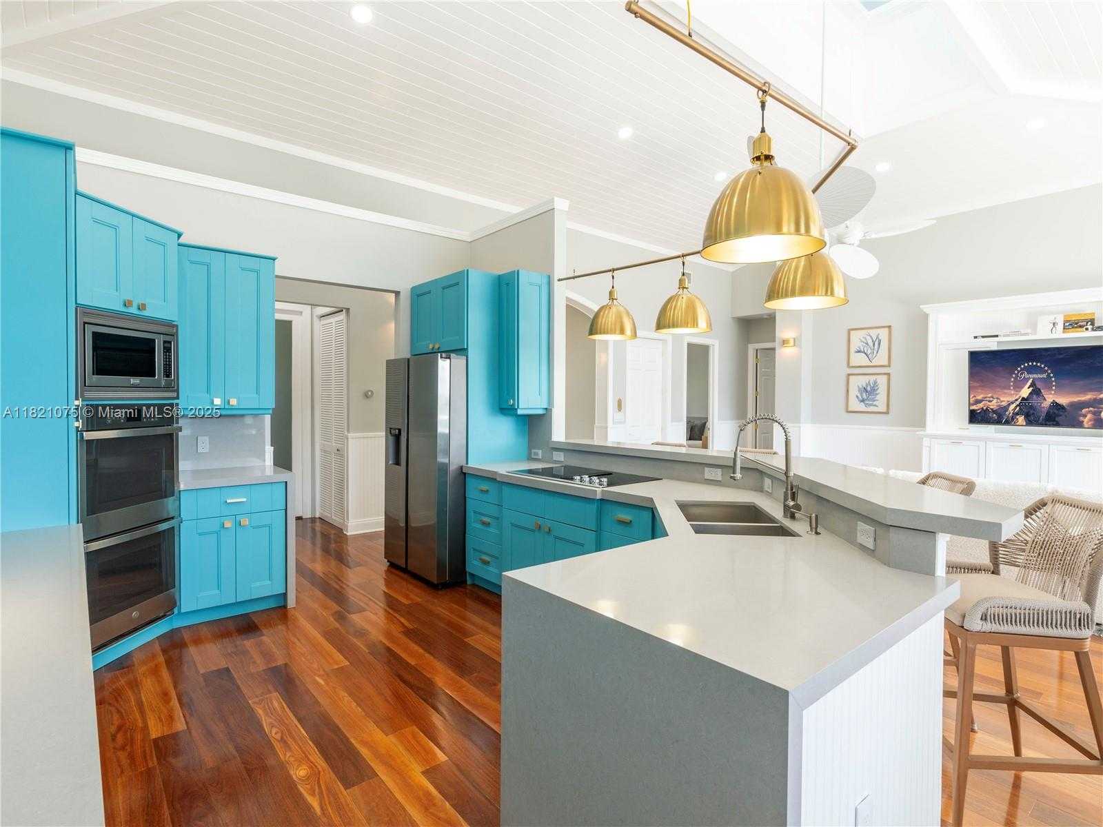 Small Image of 1080 NORTH EAST LITTLE RIVER DR, Miami Number 24