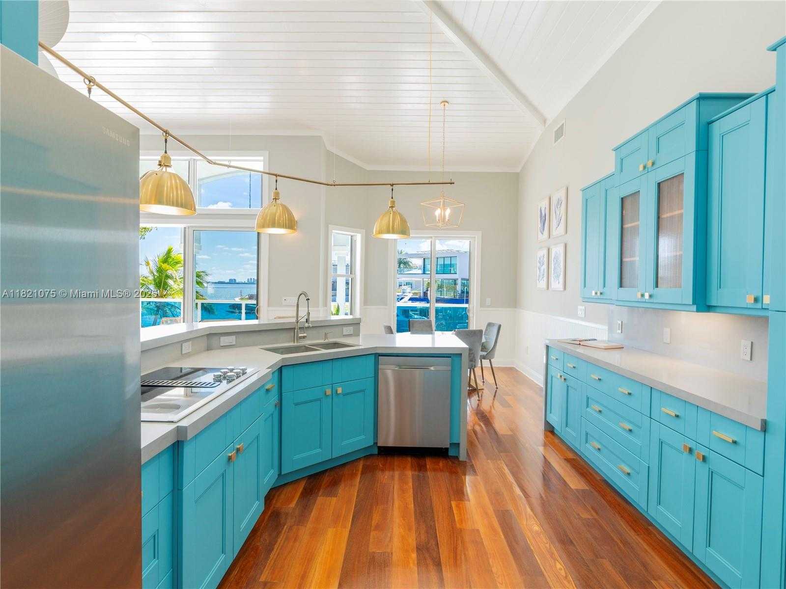 Small Image of 1080 NORTH EAST LITTLE RIVER DR, Miami Number 25