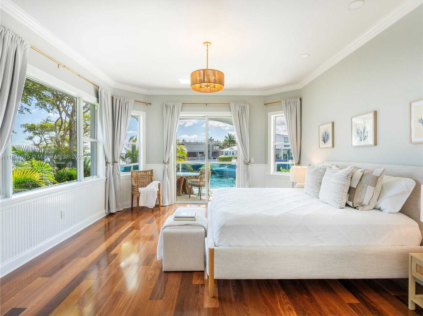 Small Image of 1080 NORTH EAST LITTLE RIVER DR, Miami Number 26
