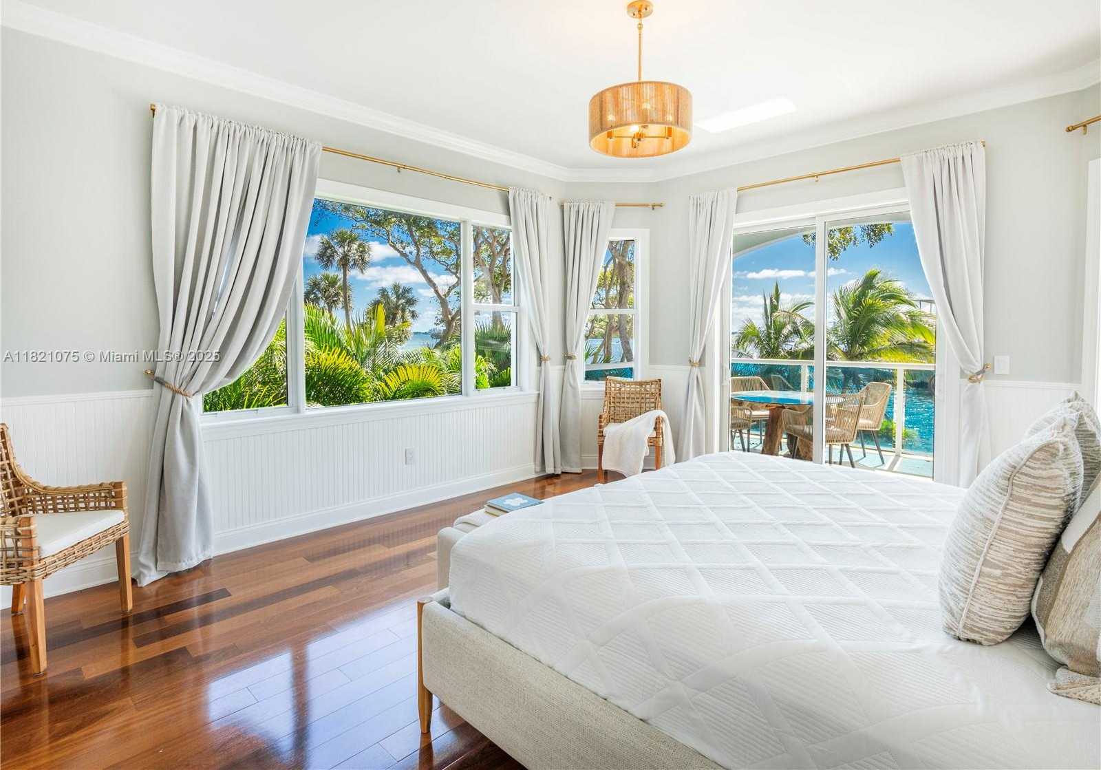 Small Image of 1080 NORTH EAST LITTLE RIVER DR, Miami Number 27