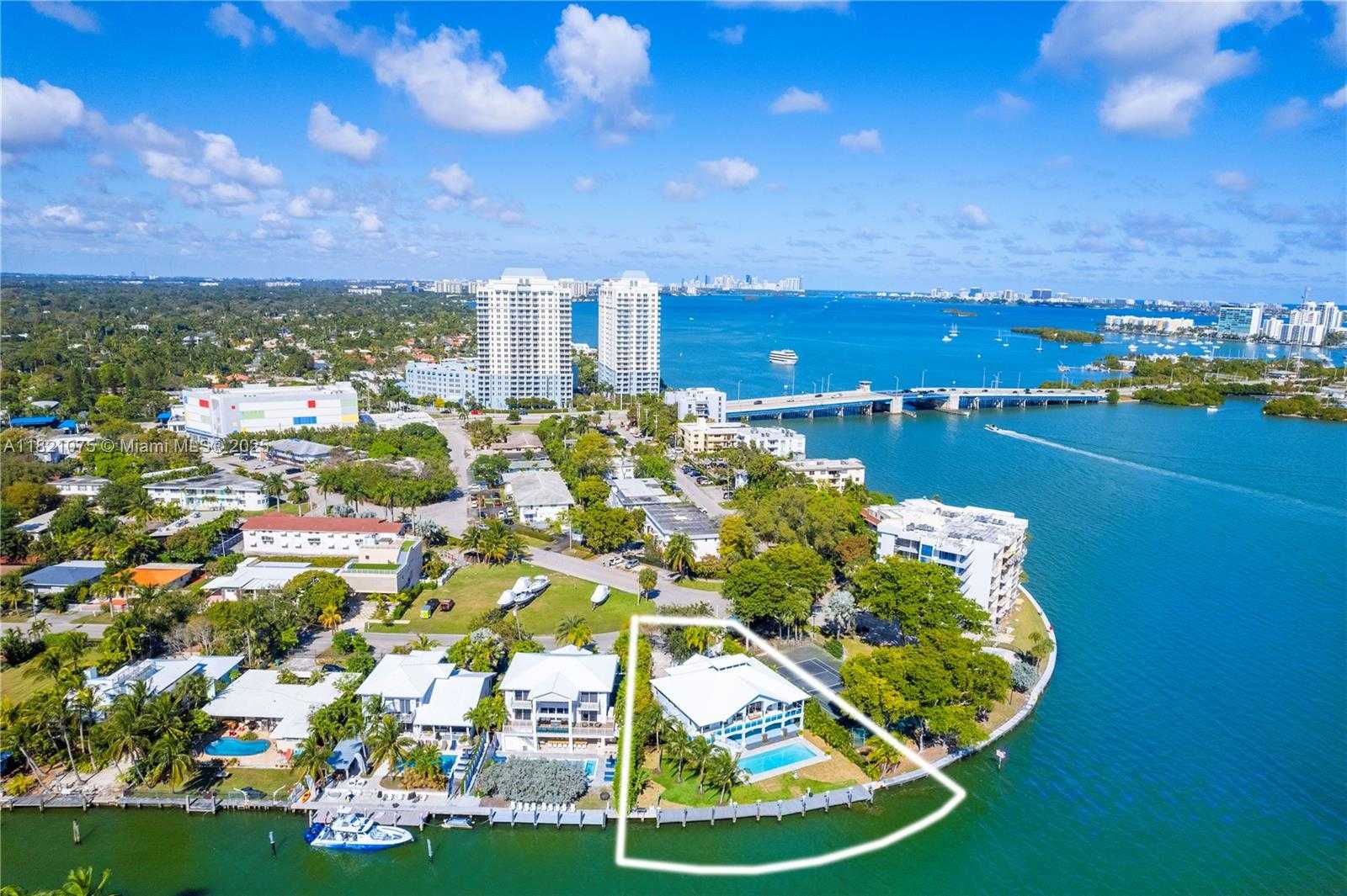 Small Image of 1080 NORTH EAST LITTLE RIVER DR, Miami Number 3