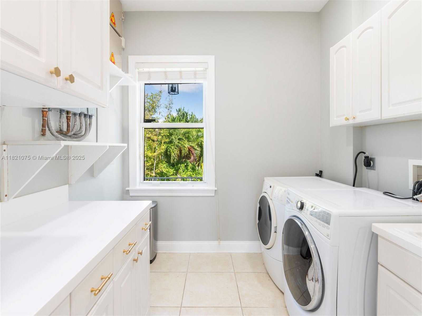 Small Image of 1080 NORTH EAST LITTLE RIVER DR, Miami Number 36