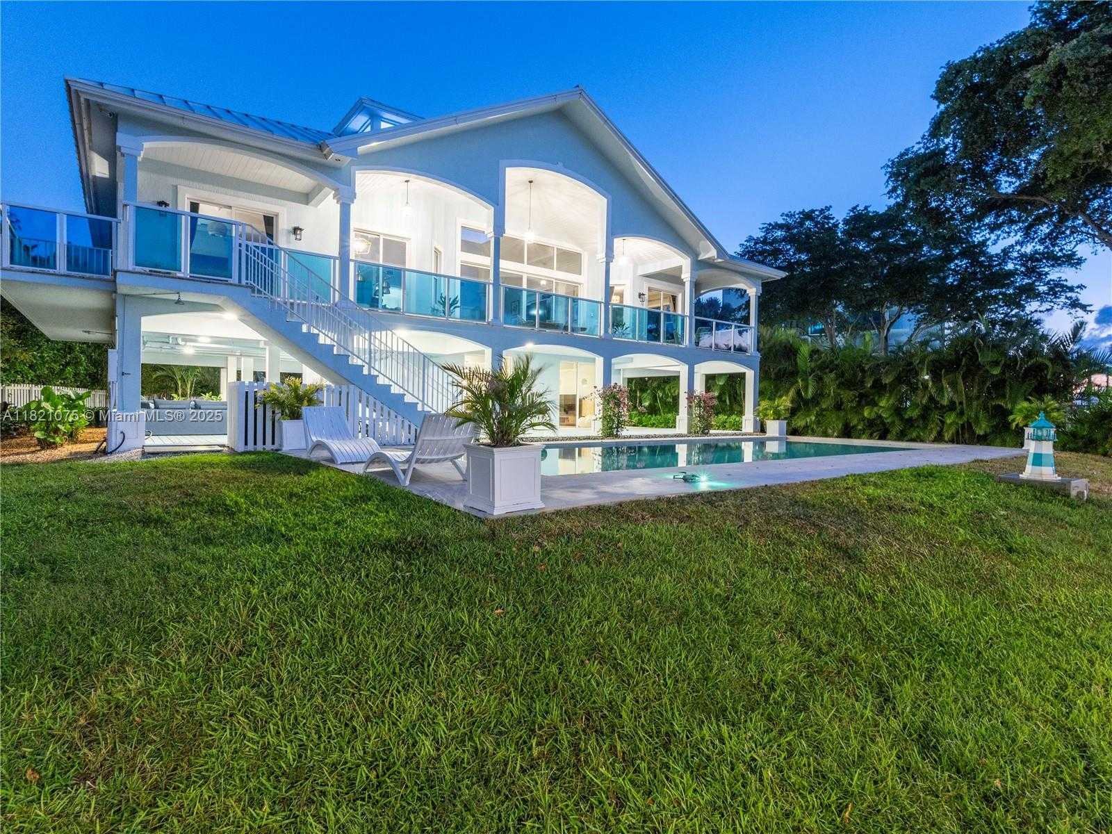 Small Image of 1080 NORTH EAST LITTLE RIVER DR, Miami Number 43