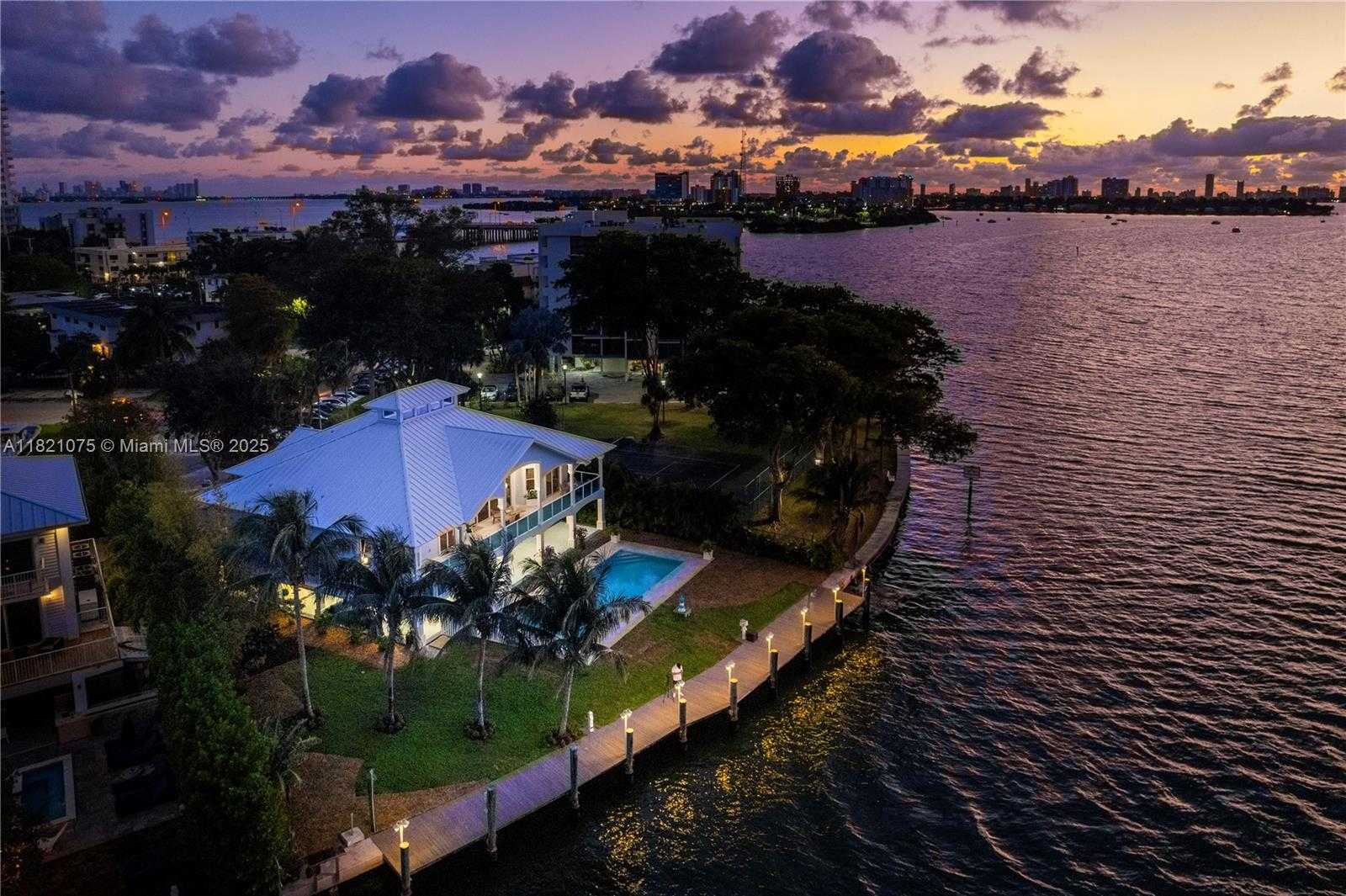 Small Image of 1080 NORTH EAST LITTLE RIVER DR, Miami Number 45