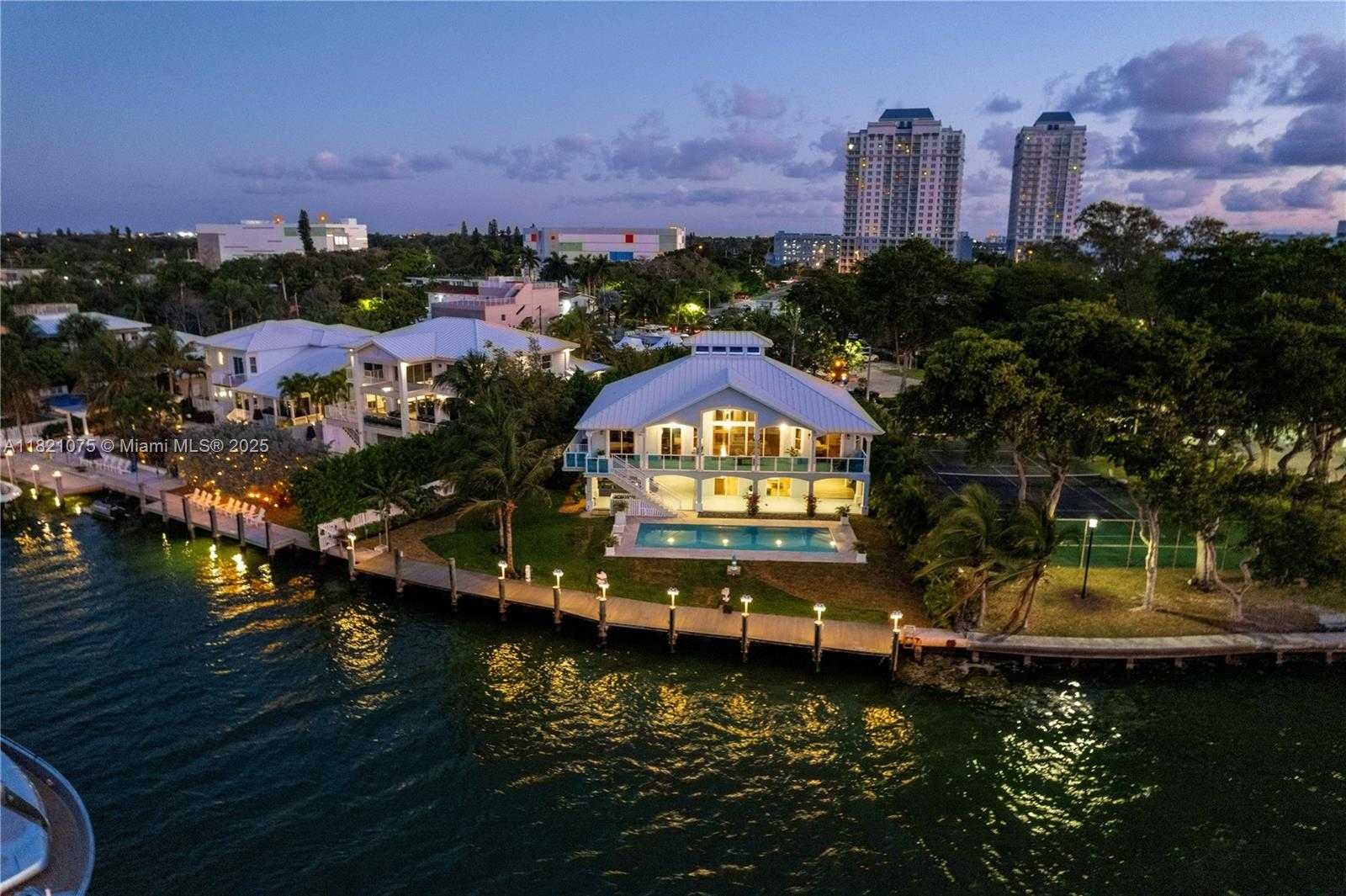 Small Image of 1080 NORTH EAST LITTLE RIVER DR, Miami Number 46