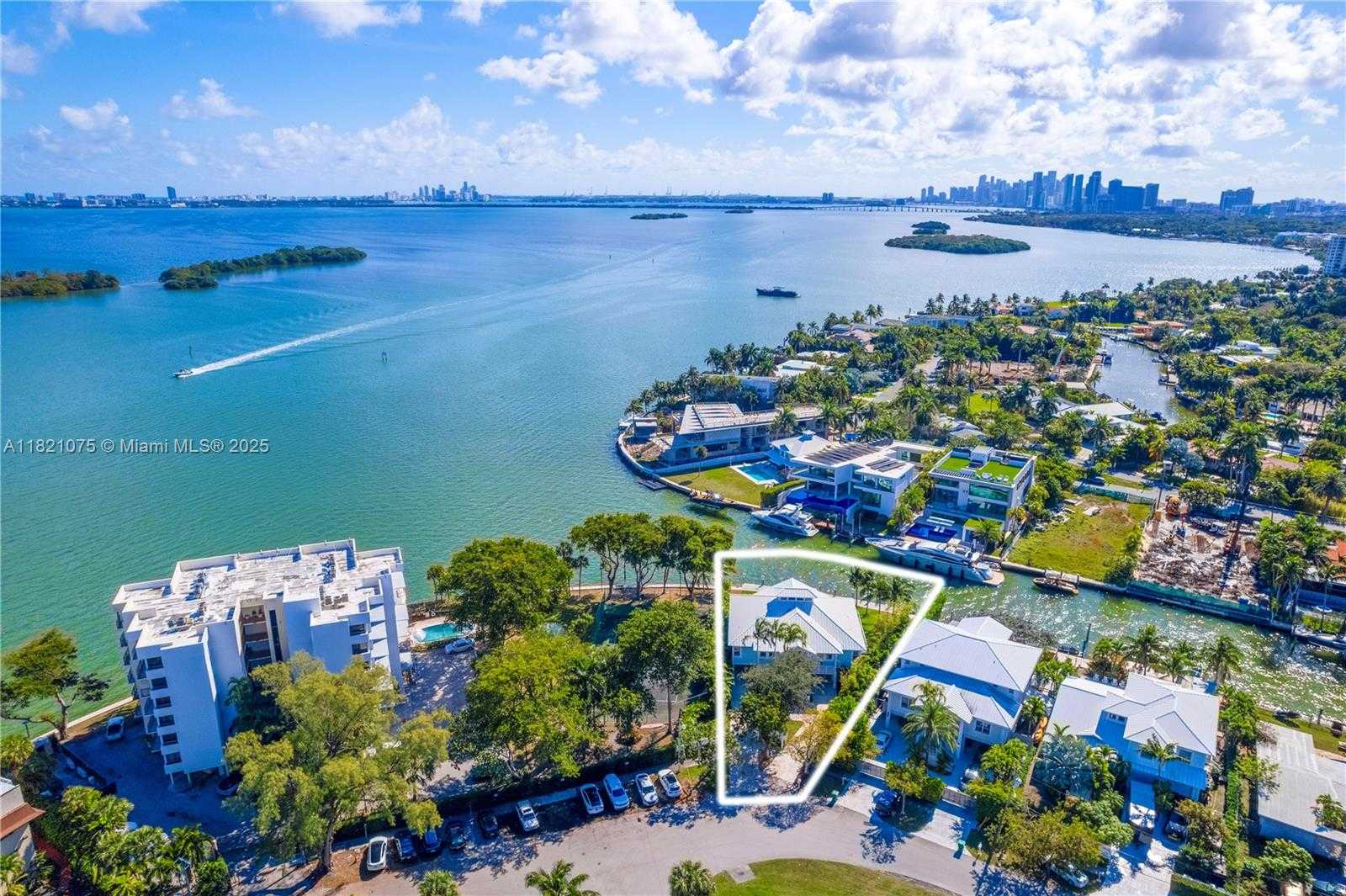 Small Image of 1080 NORTH EAST LITTLE RIVER DR, Miami Number 5
