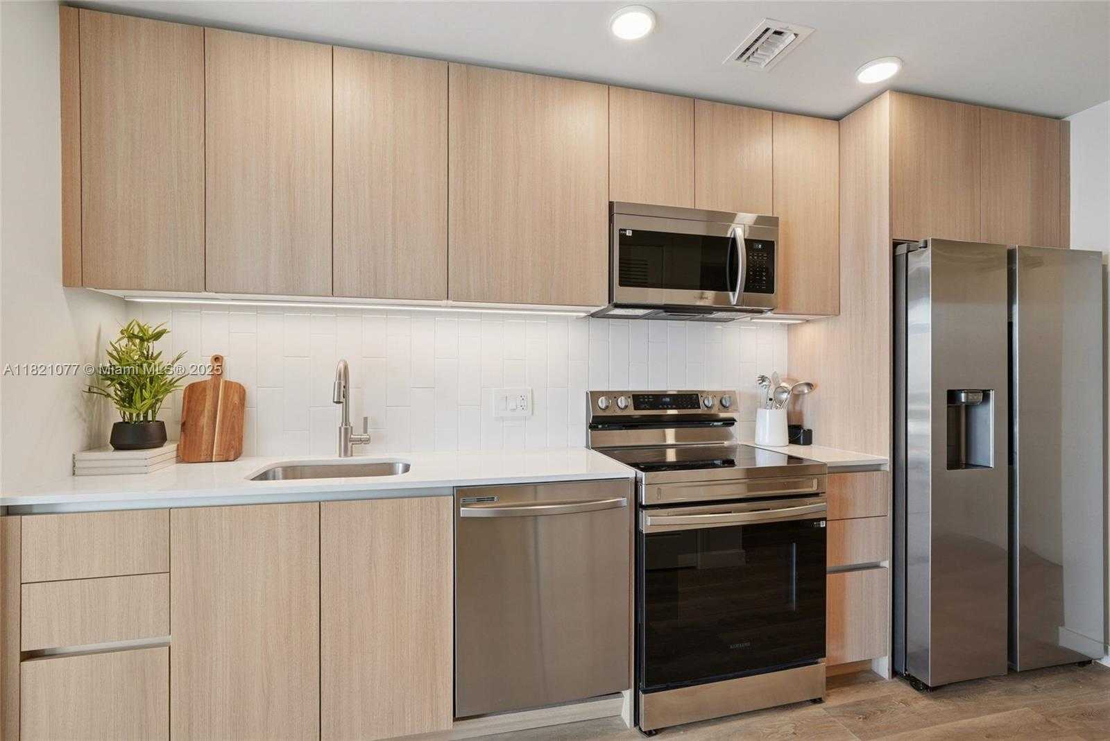 Small Image of 55 NORTH WEST 29TH STREET #SB, Miami Number 13