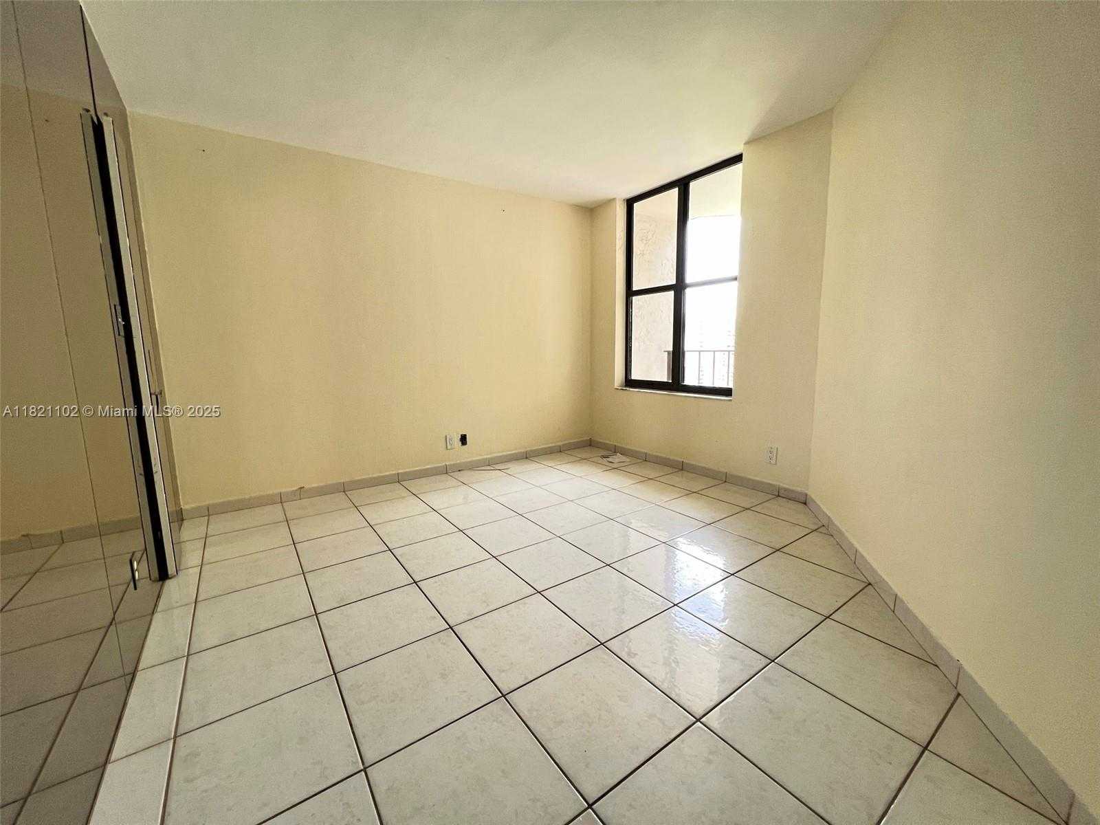 Small Image of 18181 NORTH EAST 31 CT #2705, Aventura Number 9