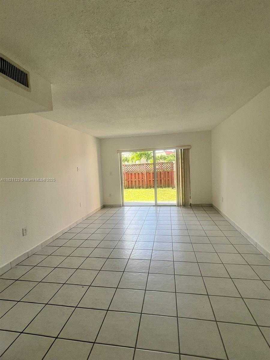Small Image of 4900 NORTH WEST 79TH AVE #106, Doral Number 6
